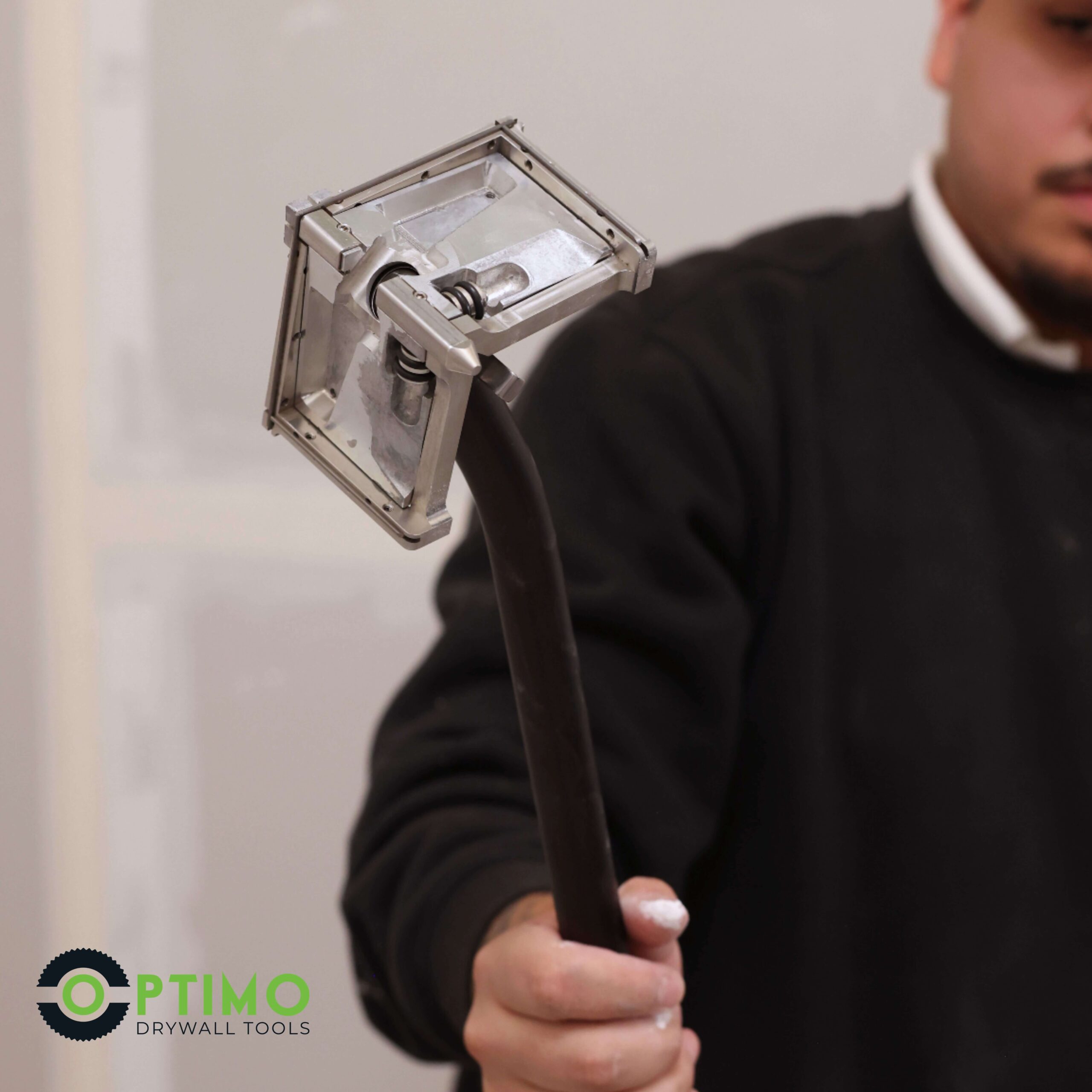 Optimo angle head shown by a contractor